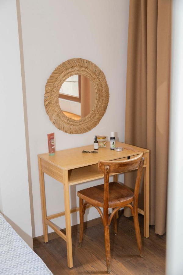 Central Sofia 3-Bedroom Apartment - Urban Art Gallery - Free Parking! Экстерьер фото