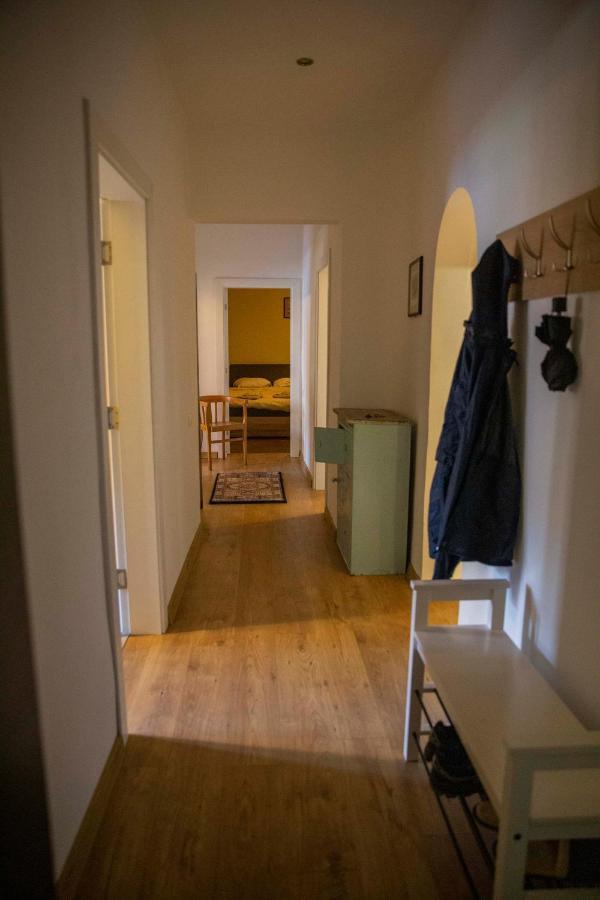 Central Sofia 3-Bedroom Apartment - Urban Art Gallery - Free Parking! Экстерьер фото