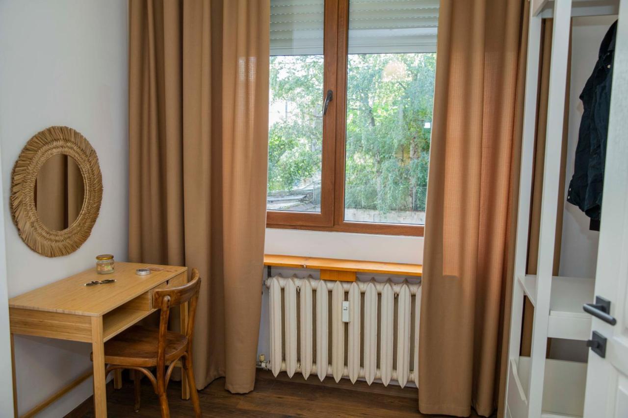 Central Sofia 3-Bedroom Apartment - Urban Art Gallery - Free Parking! Экстерьер фото