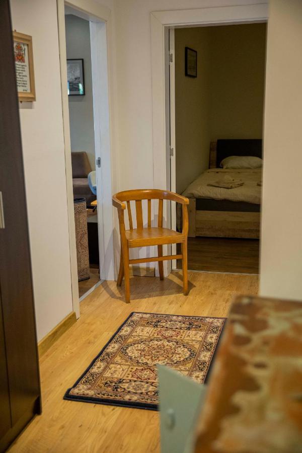 Central Sofia 3-Bedroom Apartment - Urban Art Gallery - Free Parking! Экстерьер фото